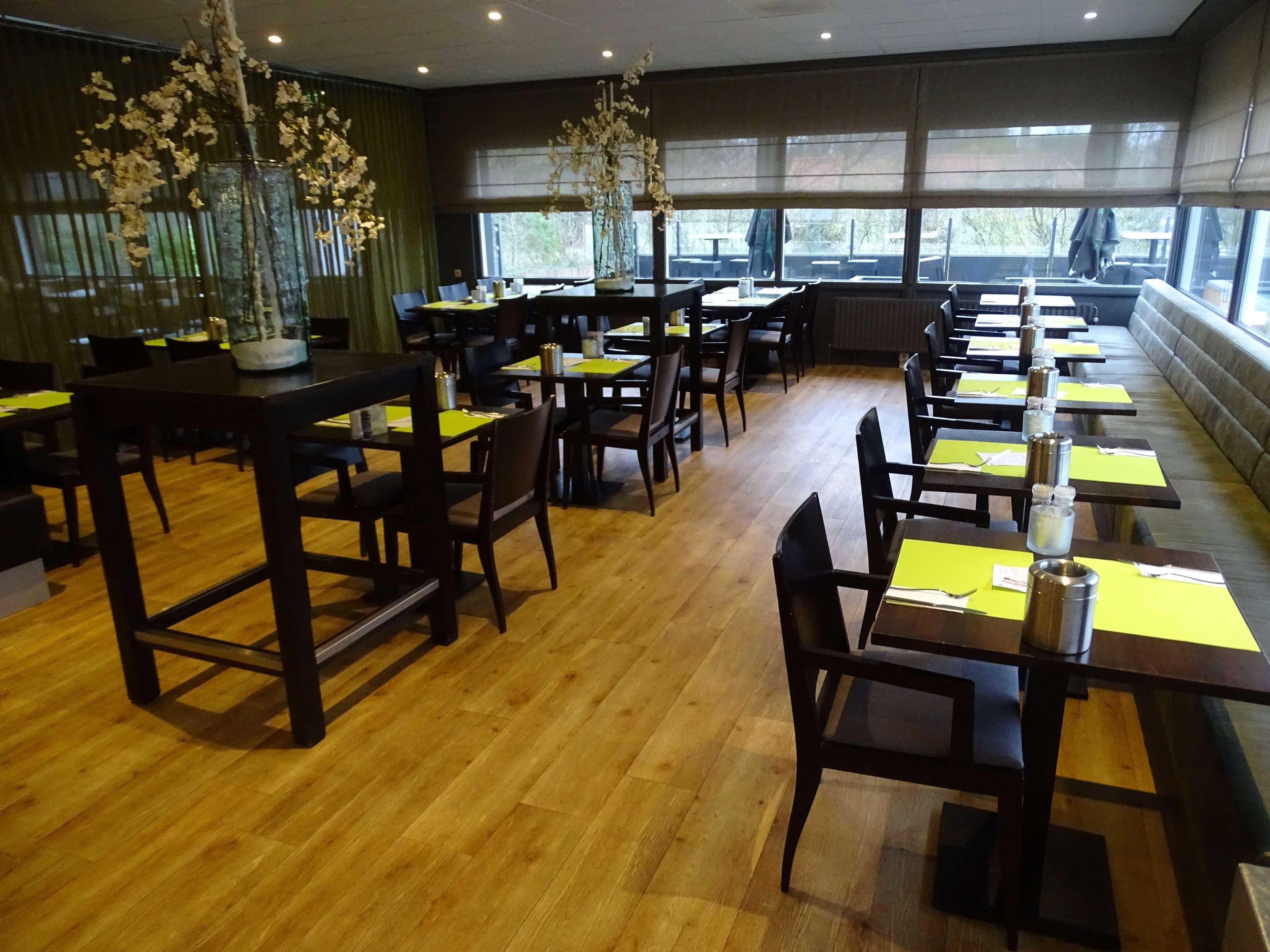 Amrath Airport Hotel Ротердам Екстериор снимка