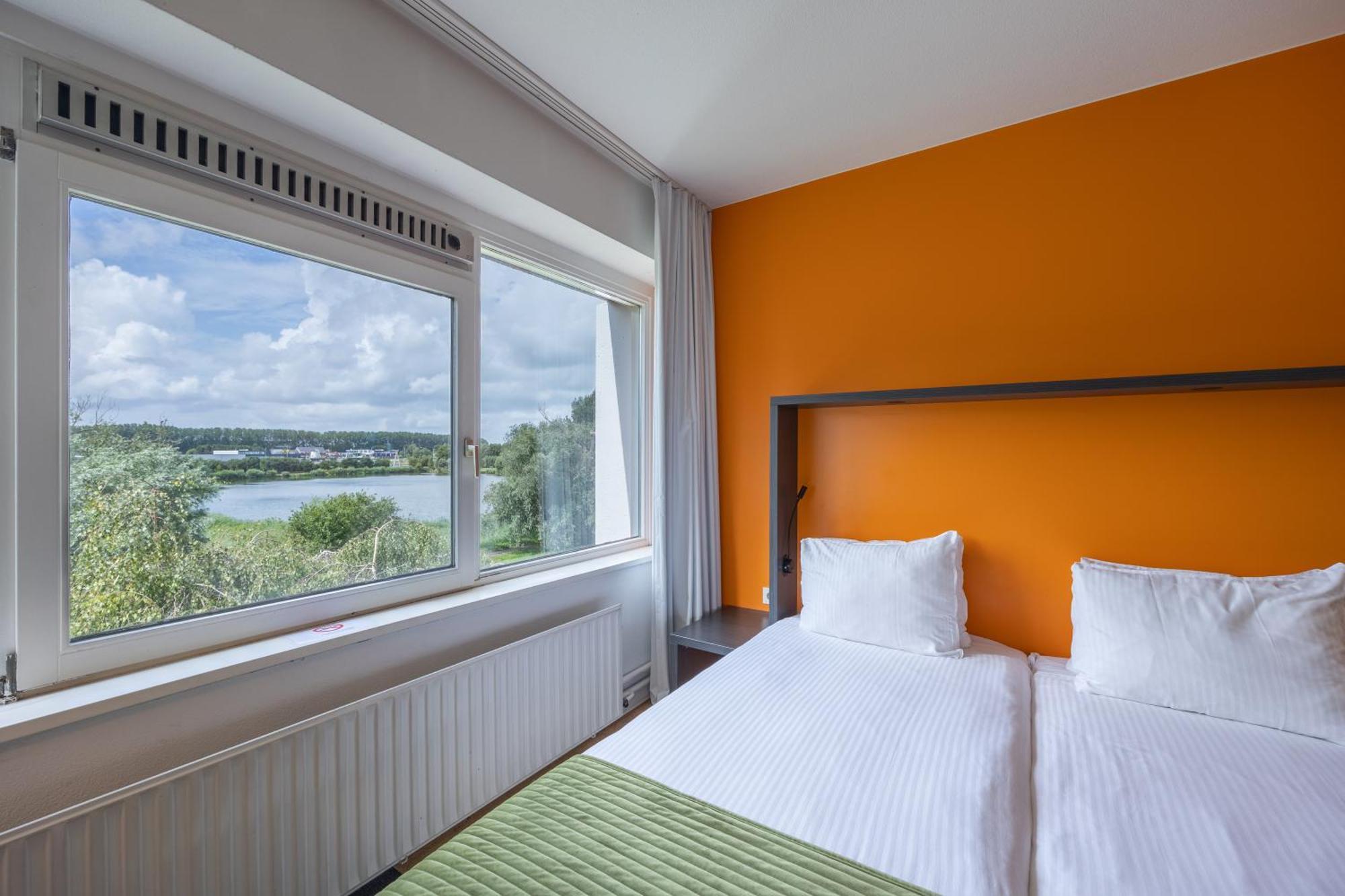 Amrath Airport Hotel Ротердам Екстериор снимка